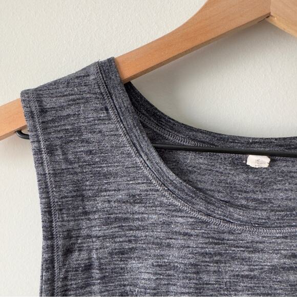 Lululemon Var-City Muscle Tank in Heathered Black size 2 lightweight top crew - Picture 6 of 9